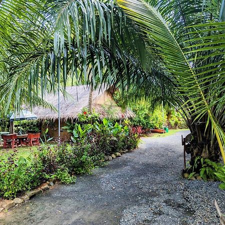 Nary Garden Hotel Kampot Ngoại thất bức ảnh